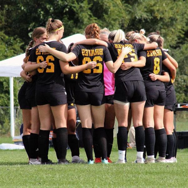 WomensSoccer_Recruitment_Huddle